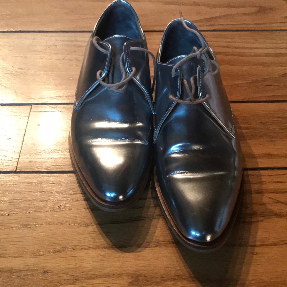 Everlane Oxford style shoes .